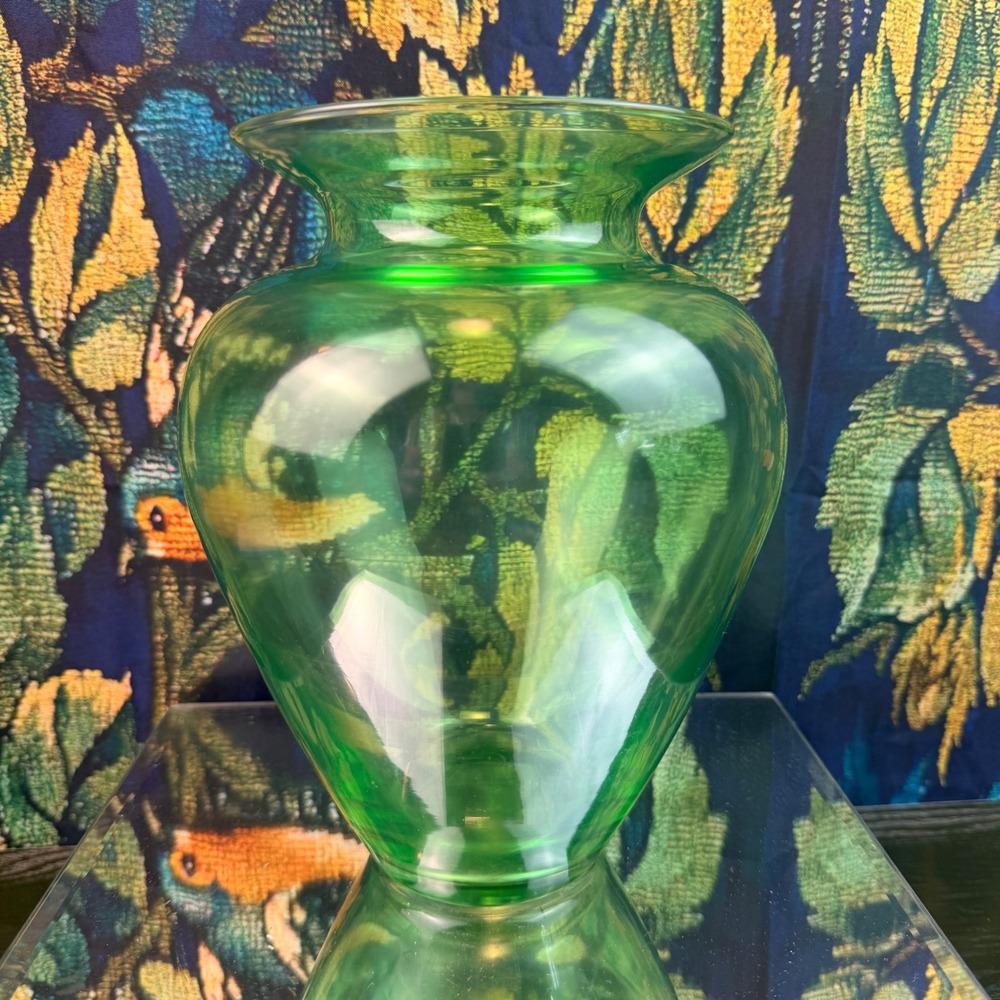 Vintage Emerald Green Uranium Glass Vase Flared Rim Glows Under UV Light 8.25"